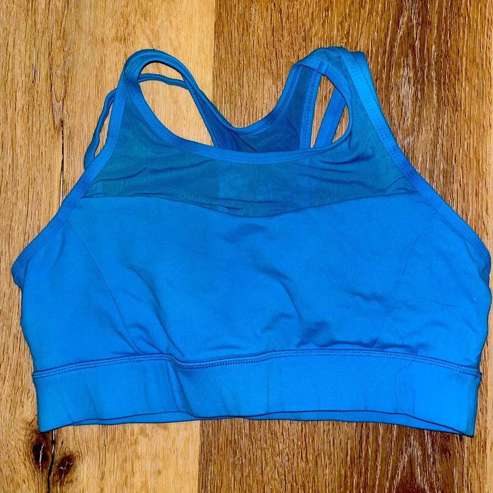 Lululemon sports bra